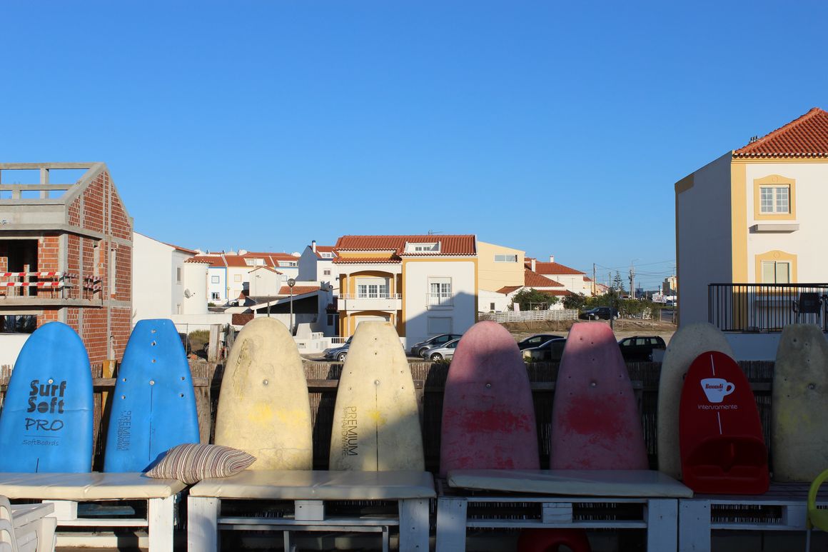 SURF CAMP PENICHE portugal lilytoutsourire