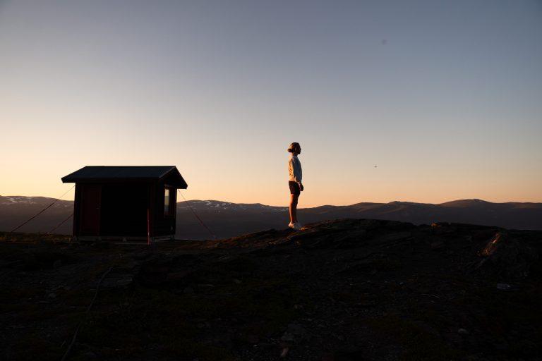 Laponie et Suède : 3 spots incroyables pour observer le soleil de minuit