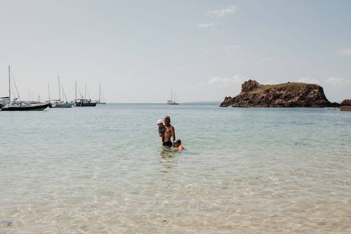 Se baigner à l'île d'Houat - Lilytoutsourire